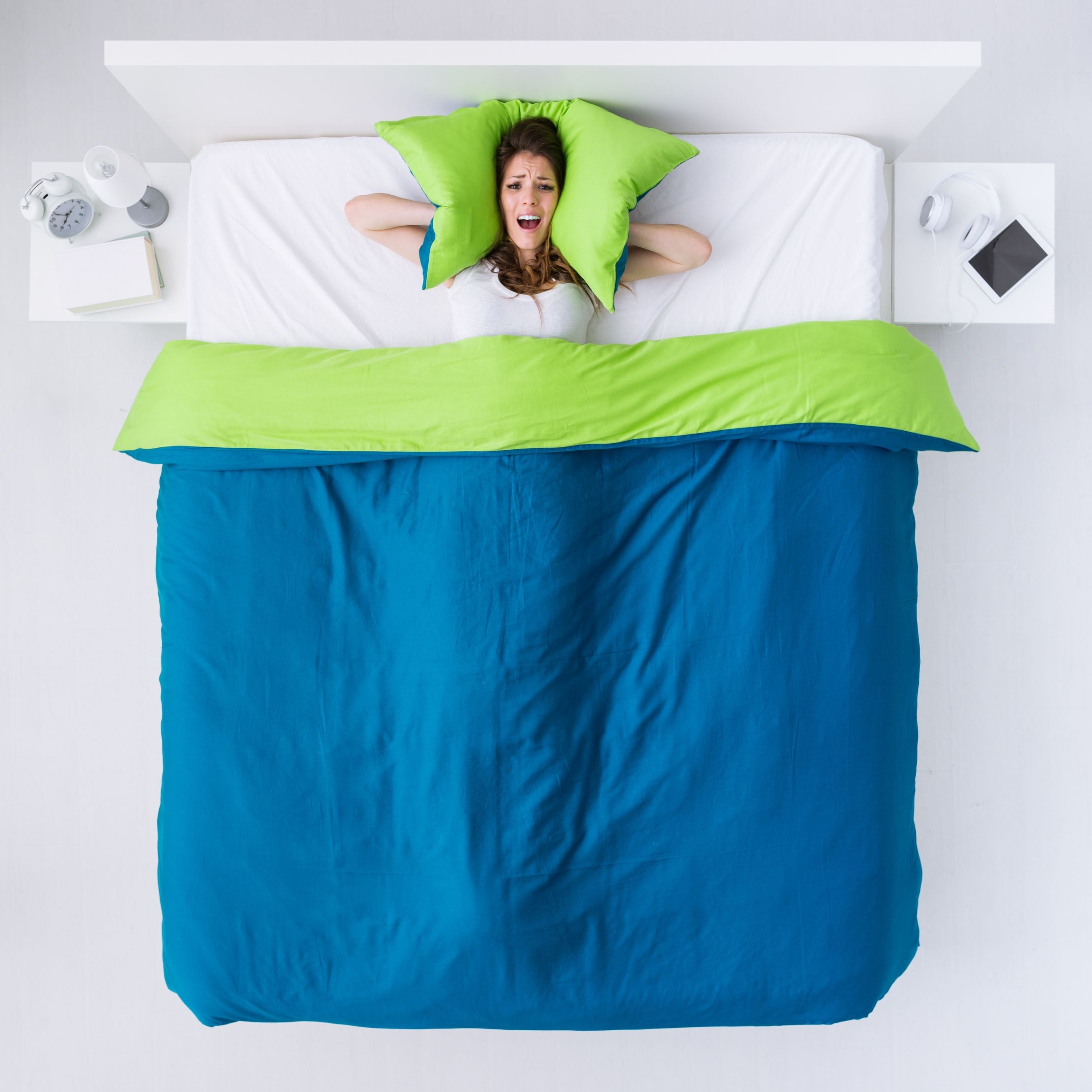 Produits CBD pour dormir naturellement : huiles CBD, infusions et fleurs favorisant la détente et un sommeil apaisé | Fedora420