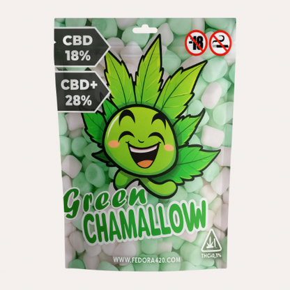 La Green Chamallow est une variété unique qui séduit par ses effets doux, relaxants et enveloppants, parfaits pour apaiser le corps et l’esprit sans lourdeur.

Son profil aromatique gourmand évoque une sucrerie d’enfance : un mélange subtil de notes sucrées et crémeuses, relevées par une touche herbacée et fraîche qui rappelle la nature à l’état pur.

En bouche, la Green Chamallow dévoile une saveur moelleuse et légèrement fruitée, avec une finale délicatement résineuse. Les amateurs de goûts sucrés et équi